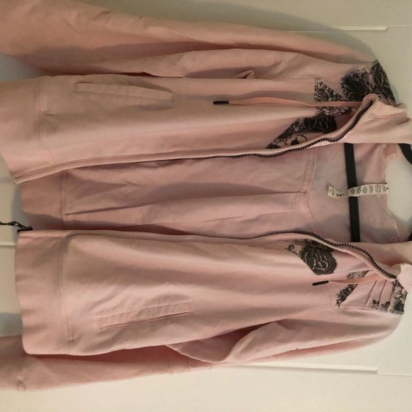 Lululemon Light weight hoodie - Picture 6 of 8